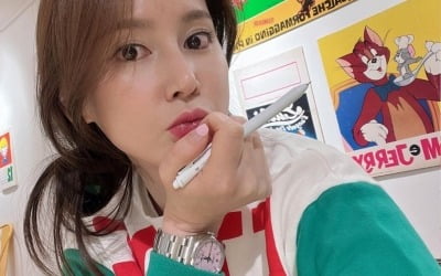 '안정환♥' 이혜원 "눈 충혈"…대체 몇 시까지 일한거야 '열일 CEO 모먼트' [TEN★]