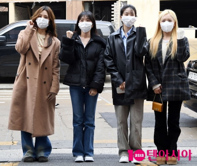 [TEN 포토] 라붐 '20대 대선 사전투표 첫날 왔어요'