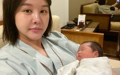 '재미교포♥' 박은지, "무서웠던 시절 지나 100일 넘어 옹알옹알" 힘들어도 딸 보면 '미소' [TEN★]