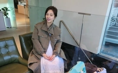 '출산 임박' 황정음, 만삭 배 드러내며 데이트…♥이영돈 반한 청순 비주얼 [TEN★]