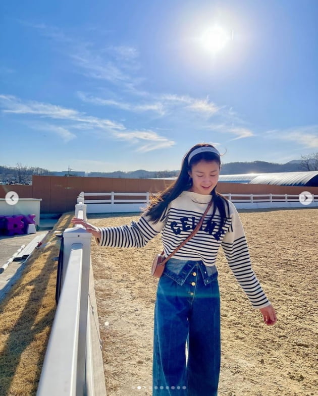 '사업가♥' 이시영, 독특한 명품 청바지...아들+여자친구와 승마 데이트[TEN★]