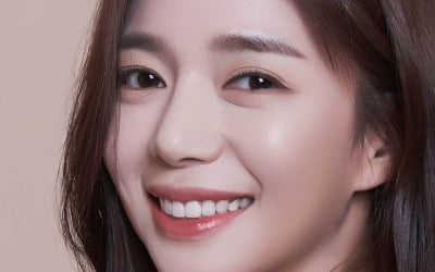 [공식] 이엘리야, 웅빈이엔에스와 전속 계약…이상엽·윤상현과 한솥밥