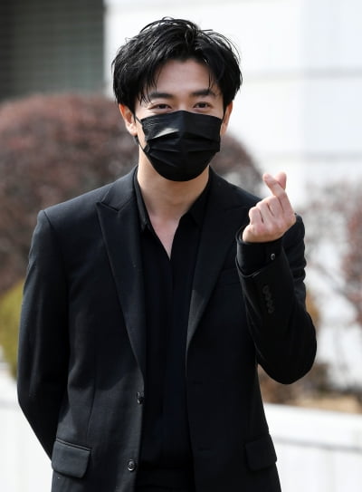 [TEN 포토] 김재욱 '크레이지 러브는 사랑입니다'