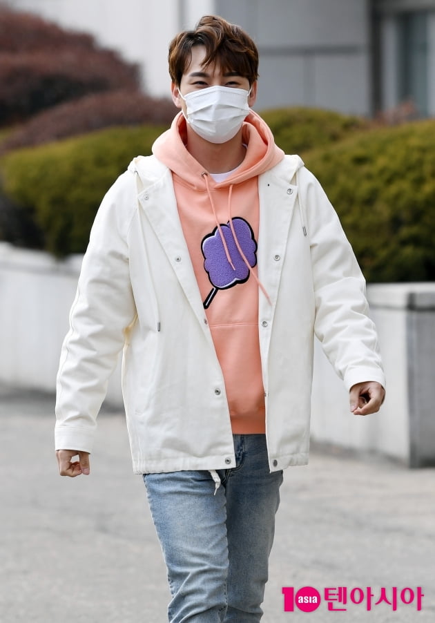 [TEN 포토] 박서진 '봄을 부르는 장구의 신'