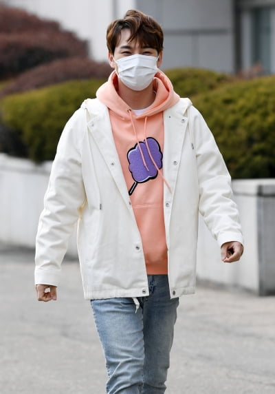 [TEN 포토] 박서진 '봄을 부르는 장구의 신'