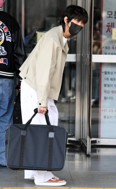 [TEN 포토] 이승윤 '오늘도 열일중'