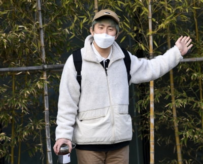 [TEN 포토] 기안84 '봄공기를 느끼며'
