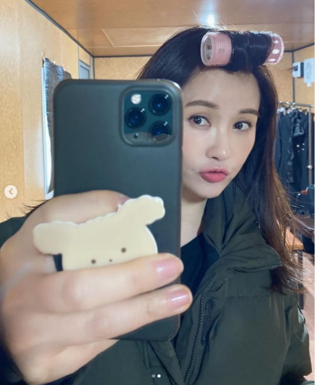 김선아, 마스크가 너무 커 '소두 인정'...점점 어려지는 미모[TEN★]