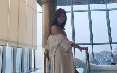 '61세' 최명길, 이른 아침 수영장서…소이현·김아중·김성령도 놀랐다[TEN★]