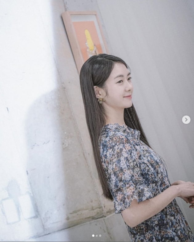 '20살 딸 맘' 이요원, 20대는 못따라할 독보적 미모...빛난다 빛나 [TEN★]