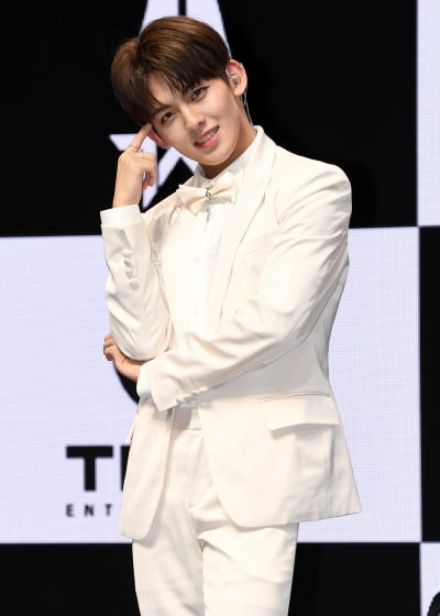 [TEN 포토] 탄 현엽 '엔딩요정의 꽃미소'