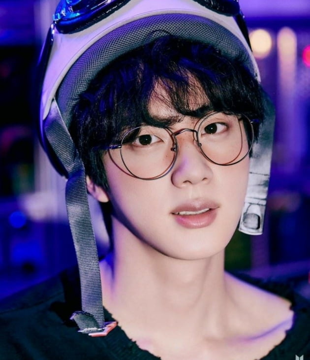 방탄소년단 진, 팬과 멤버에게 전한 따스한 마음[TEN★]