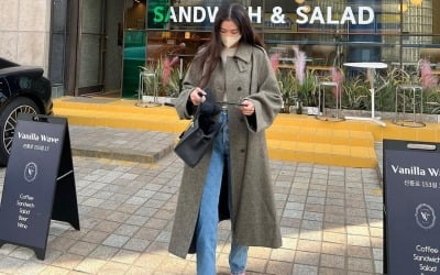 '싱글맘' 오윤아, 누가 애엄마라 생각하겠어…"압구정로데오" 명품백에 핑크힐 [TEN★]