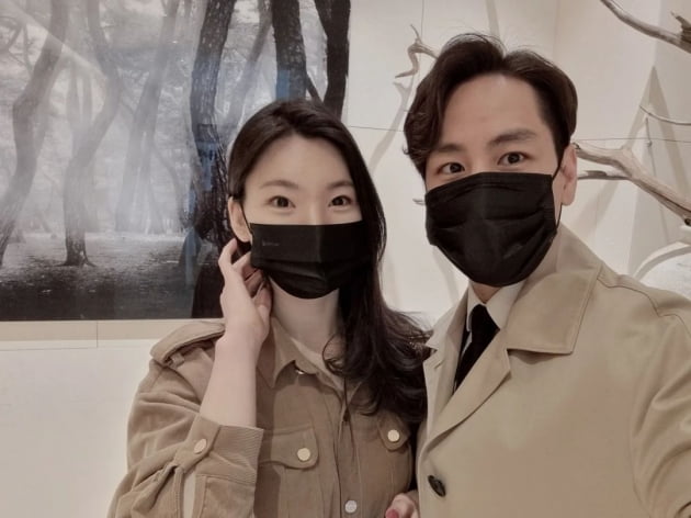 '윤남기♥' 이다은, 결혼식 2부인 줄 알겠네…신부 대기 의자에서 우아한 자태 [TEN★]