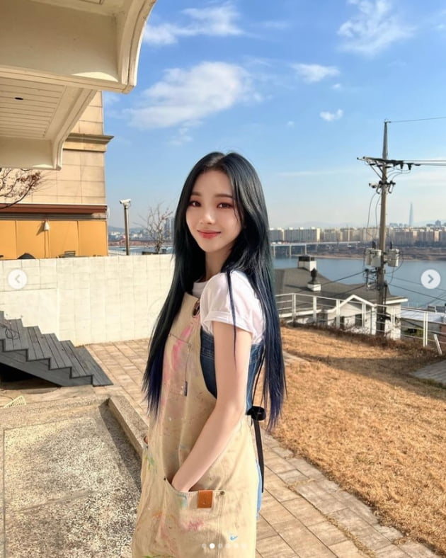 에스파 카리나, 봄햇살 마저 질투하는 미모...예쁘다는 말로는 부족해! [TEN★]