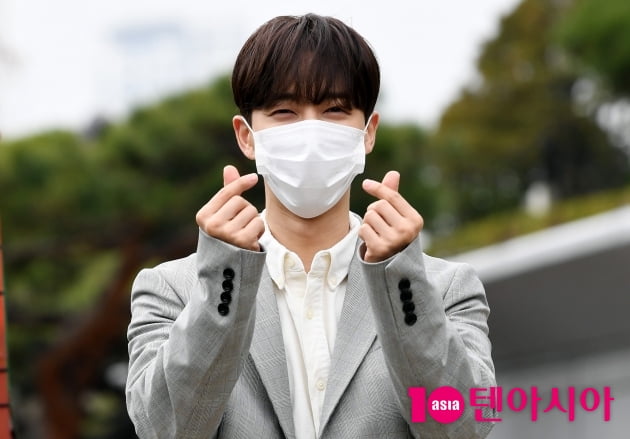 [TEN 포토] 이기광 '오랜만에 인사드려요'