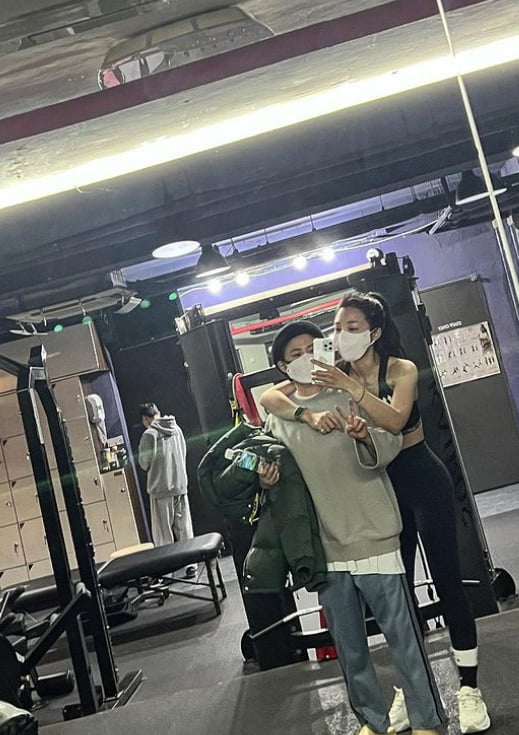 정은지, 163cm·47kg 맞나? 점점 더 개미허리…"김신영 건강하길" [TEN★]