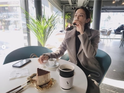 조여정, 에스프레소의 여유...드라마 한 장면처럼[TEN★]