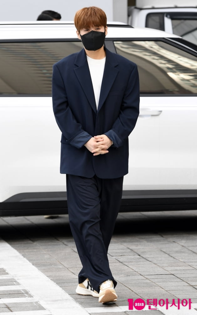 [TEN 포토] 김기태 '절망을 희망으로 바꾼 싱어게인2 우승자'