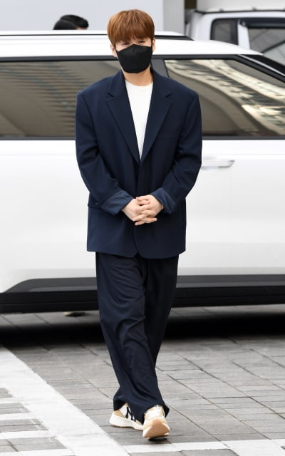 [TEN 포토] 김기태 '절망을 희망으로 바꾼 싱어게인2 우승자'