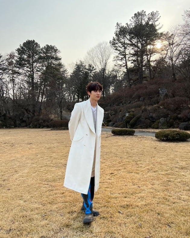 /사진=뉴이스트 황민현 인스타그램