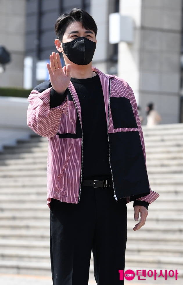 [TEN 포토] 영탁 '반가워요~'