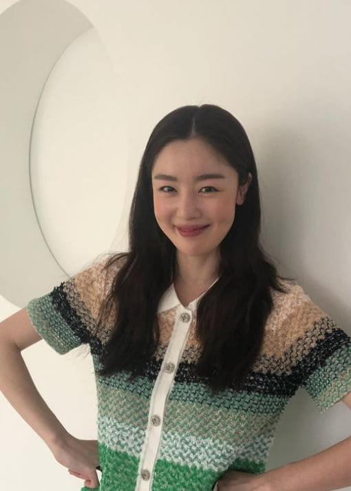 한선화, 산 타서 살 빠졌나…젓가락 몸매 '브이' [TEN★]