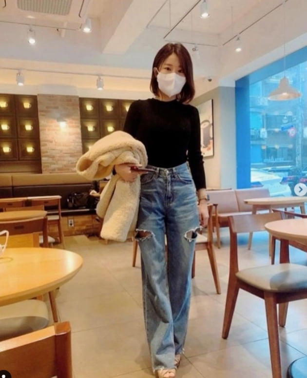 '41kg' 김은영, 찢청 사이로 포착된 가냘픈 다리…길 가다 부러지겠네 [TEN★]