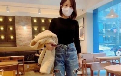 '41kg' 김은영, 찢청 사이로 포착된 가냘픈 다리…길 가다 부러지겠네 [TEN★]