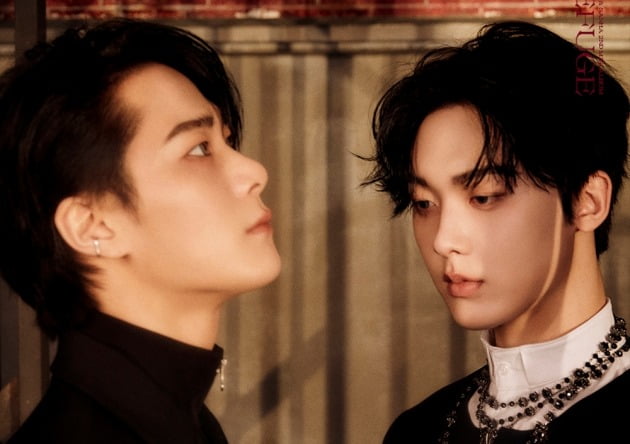 아스트로 문빈&산하, 오늘(17일) '엠카'서 'WHO' 첫 무대…페어의 매혹美