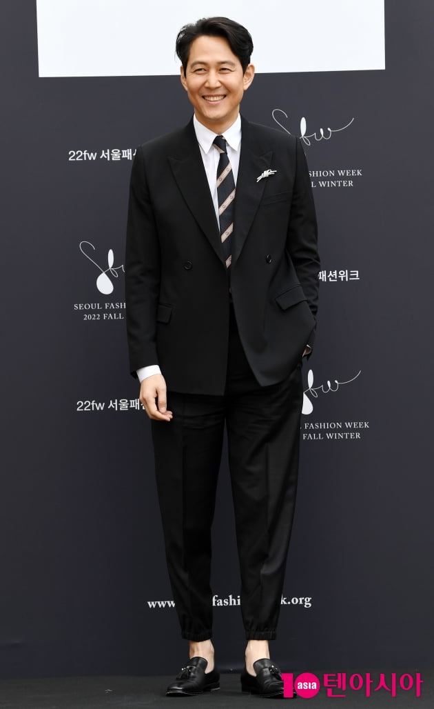 [TEN 포토] 이정재 '서울패션위크에 나타난 456번'