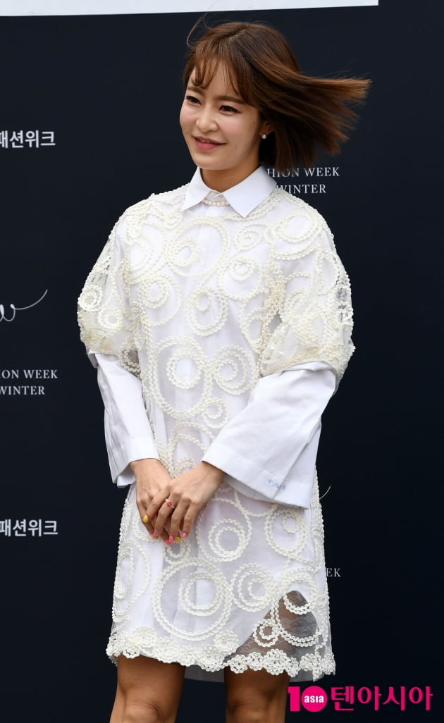 [TEN 포토] 박새암 '단발병 부르는 미모'