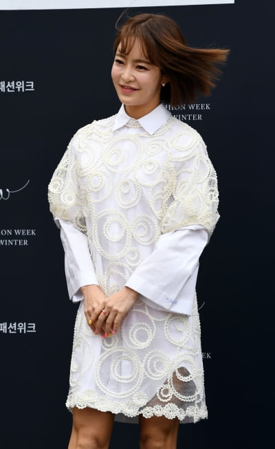 [TEN 포토] 박새암 '단발병 부르는 미모'