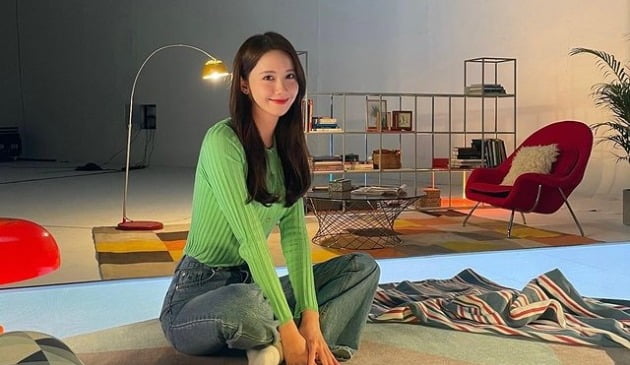 윤아, 연두색도 찰떡같이 소화하네…상큼한 사슴[TEN★]