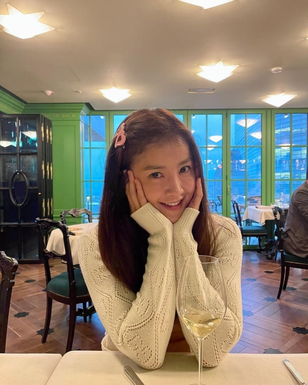 '사업가♥' 이시영, 명품 G사 들고 입는 것도 모자라 이젠 먹기까지 "맛있고 예뻐" [TEN★]