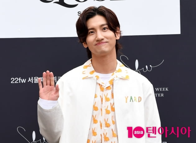 [TEN 포토] 최강창민 '귀여운 표정'