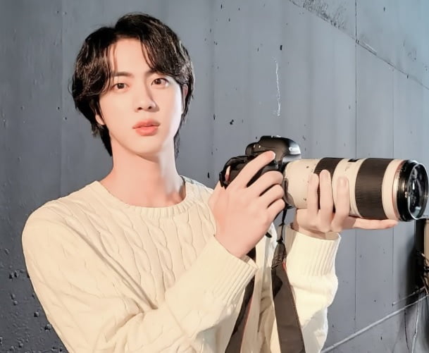 방탄소년단 진, 인스타그램 3100만 팔로워 돌파..SNS 장악한 메가 인플루언서