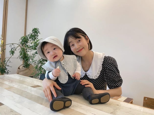 "흰머리 다발 같지 않아?"…'검사♥' 한지혜, 육아 9개월 만에 '강제 흰머리'[TEN★]