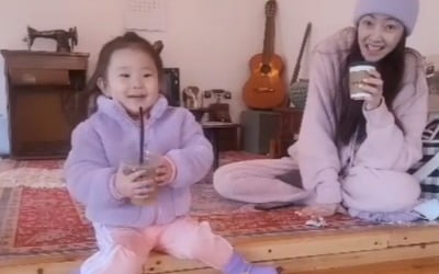 '사업가♥' 서효림, '김수미 미니미' 딸과 시골 생활 중…마루에서 티타임 [TEN★]