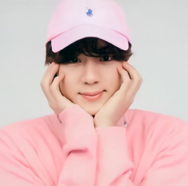 방탄소년단 진, BT21캐릭터 알제이 제품 또 품절 '솔드 아웃 킹'