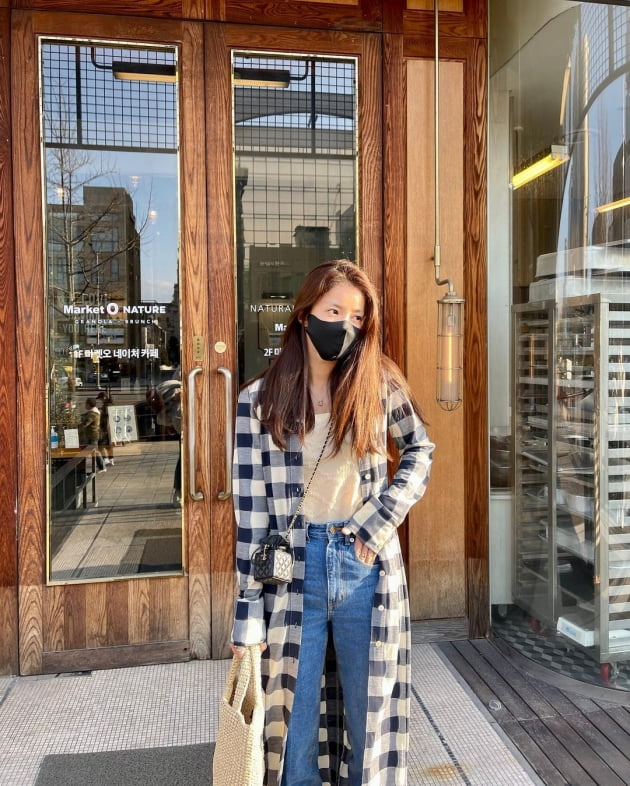 '사업가♥' 이시영, 멋은 명품 C사 미니백으로·수납력은 P사 라탄백으로…'똑똑한' 패션 [TEN★]