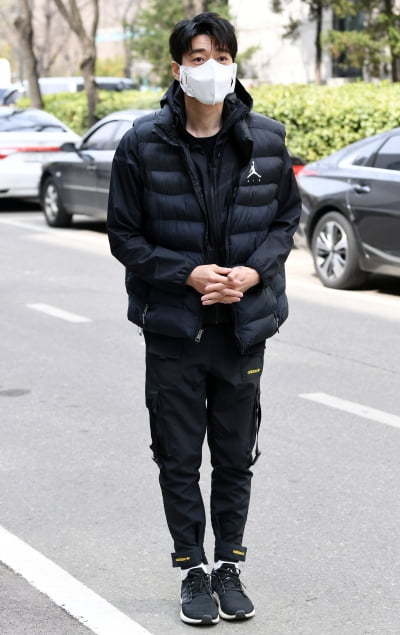 [TEN 포토] 서지석 '편안한 출근길 패션'