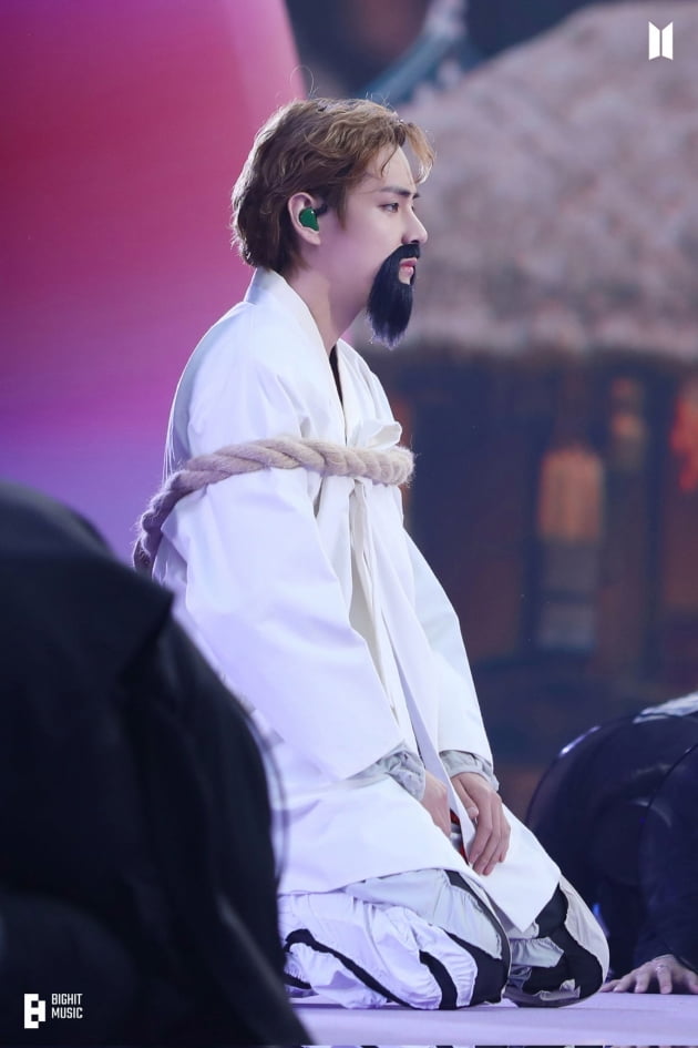 방탄소년단 뷔, 추억 속 '죄임스' 다시 돌아와... "사또 드랍 더 장단"