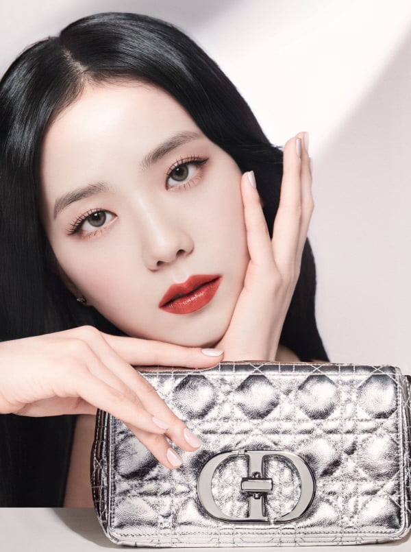 블랙핑크 ‘지수’, ‘NEW 디올 어딕트 립스틱’ 새로운 뮤즈 광고 공개