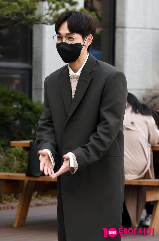 [TEN 포토] 이석훈 '다소곳하게'