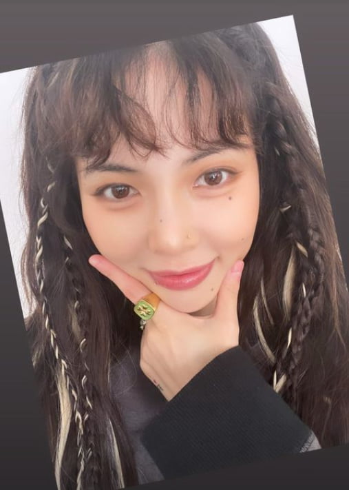 '던♥' 현아, 코로나19 확진 이후 첫 근황...청순함 흩날리는 미모[TEN★]