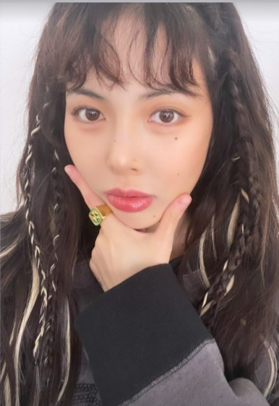 '던♥' 현아, 코로나19 확진 이후 첫 근황...청순함 흩날리는 미모[TEN★]