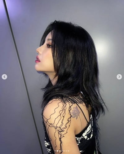 (여자)아이들 전소연, 핫팬츠와 스카프톱으로 섹시하게...젓가락 각선미[TEN★]