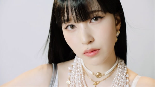 배우 구교환, 트와이스 미나 담았다...메트로시티, 22 SS 디지털 패션쇼 티저 공개