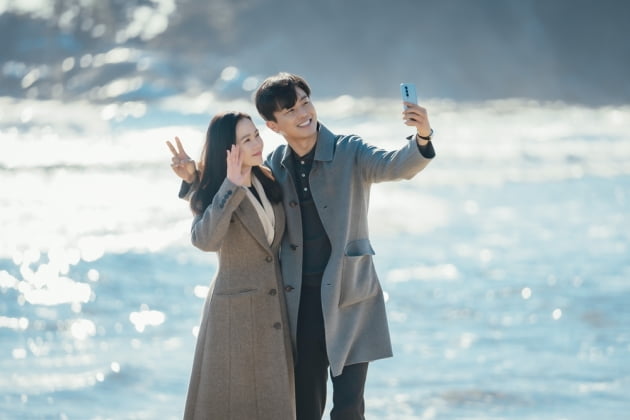 손예진, 연우진 /사진제공=JTBC스튜디오